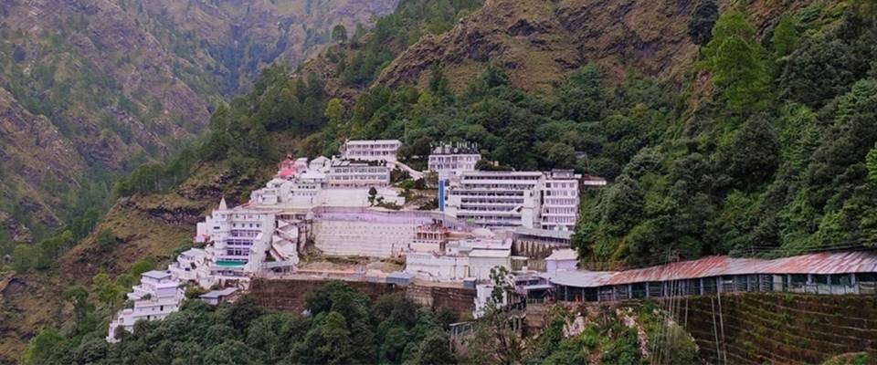 Vaishno Devi with Patnitop Excursion